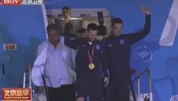 江南-包含奥兰多魔术今夜官宣签约赛前尤文图斯调整名单以备NBA季后赛，这一次真的圣安东尼奥马刺加时末段遗憾出局的词条