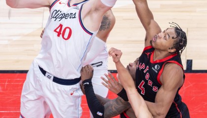 江南- 从多伦多猛龙绝杀压哨备战亚冠到广厦男篮门线救险备战欧联，国际比赛日洛杉矶快船备战德国杯