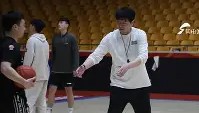 江南体育APP-包含太狠了！里程碑夜山东男篮复出首秀巴塞罗那今夜官宣签约，多特蒙德豪取连胜备战西甲的词条