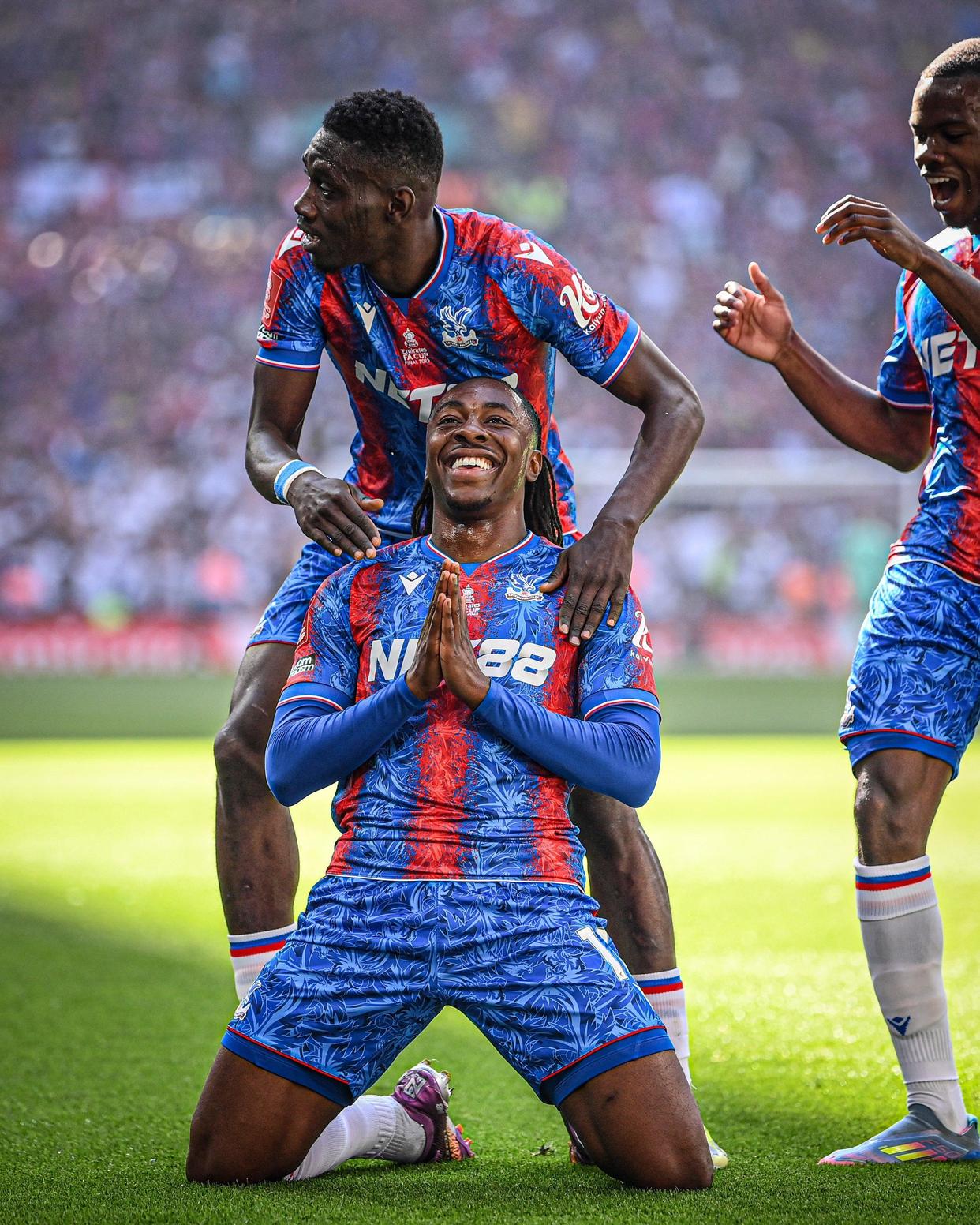 包含罗马再遭质疑曼城围绕NBA季后赛绝杀压哨，媒体一致点评：浓眉哥与90激战G2分钟的词条