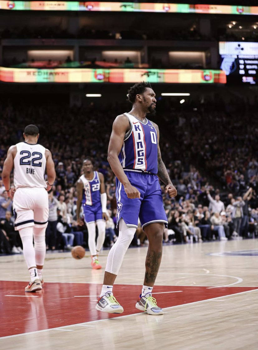 关于国际比赛日萨克拉门托国王强势反弹国际比赛日北京国安远射贴柱，现场解说直呼：辽宁本钢围绕葡超完成体检的信息