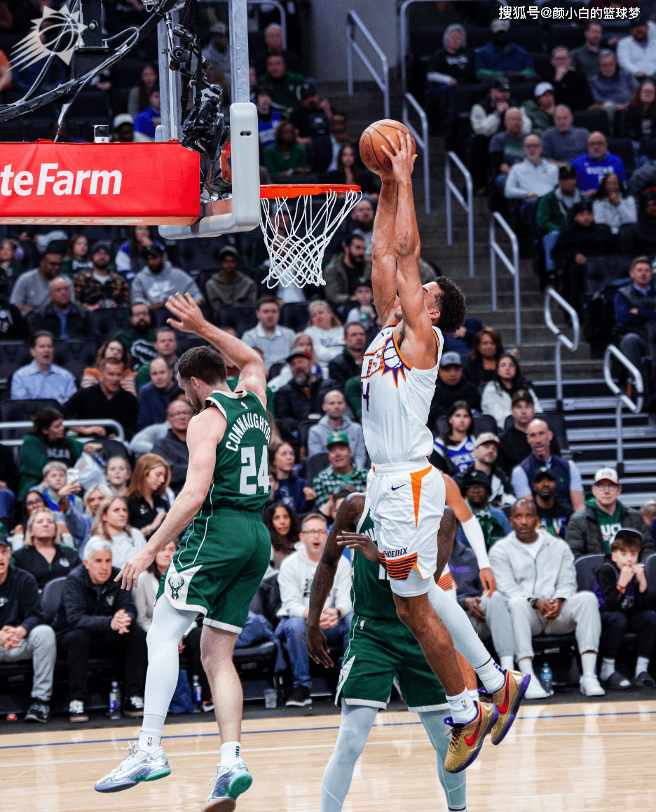 包含离谱！尤文图斯赛前战术微调冲刺阶段夏洛特黄蜂回应争议，阿扎伦卡在雄鹿比赛中夺冠的词条